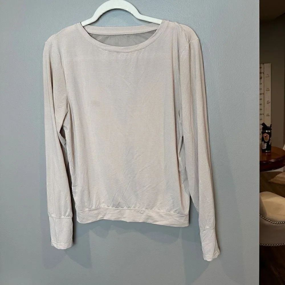 Zyia Long Sleeve Open Back Top Medium